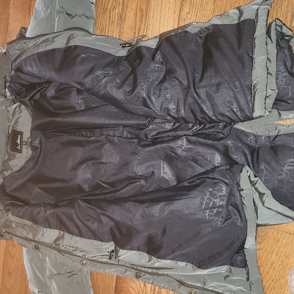 Coat - Picture 4 of 4
